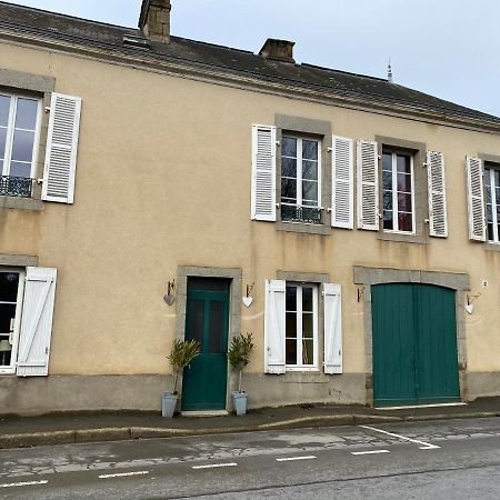 Bed and Breakfast Le Trianon Le Bourgneuf-la-Foret Экстерьер фото