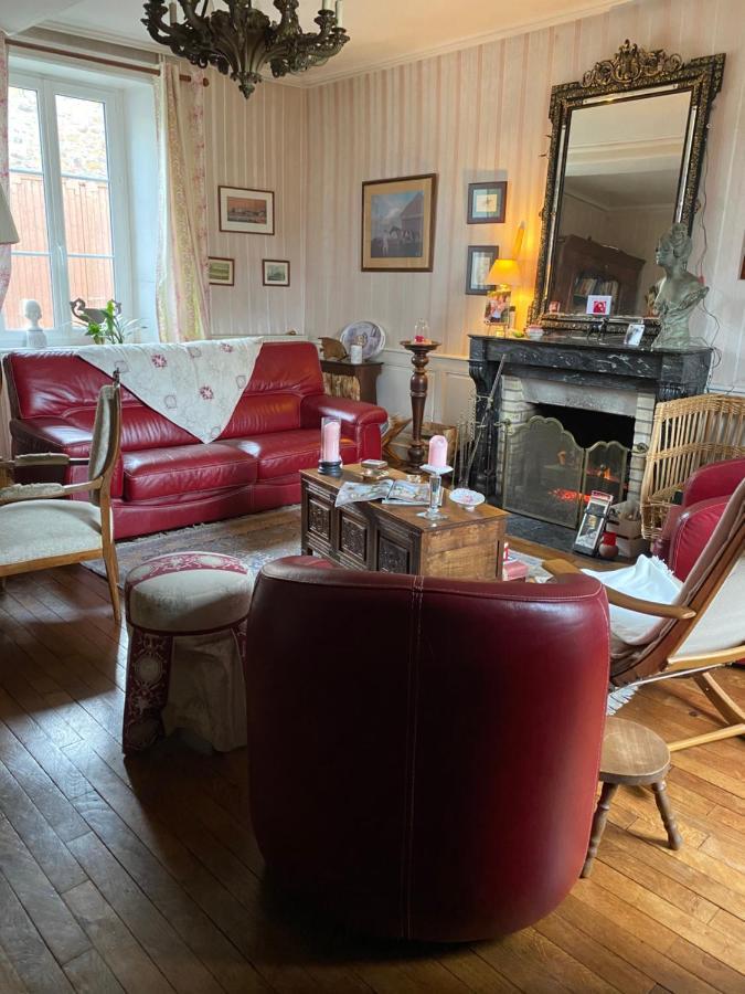 Bed and Breakfast Le Trianon Le Bourgneuf-la-Foret Экстерьер фото