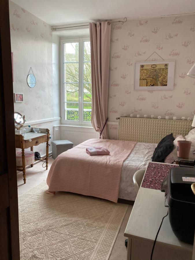 Bed and Breakfast Le Trianon Le Bourgneuf-la-Foret Экстерьер фото