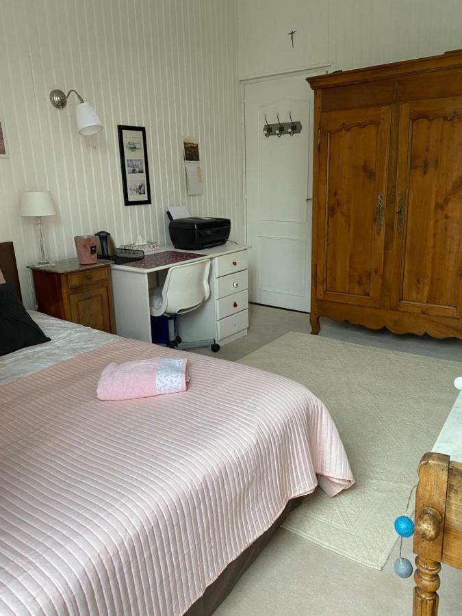 Bed and Breakfast Le Trianon Le Bourgneuf-la-Foret Экстерьер фото