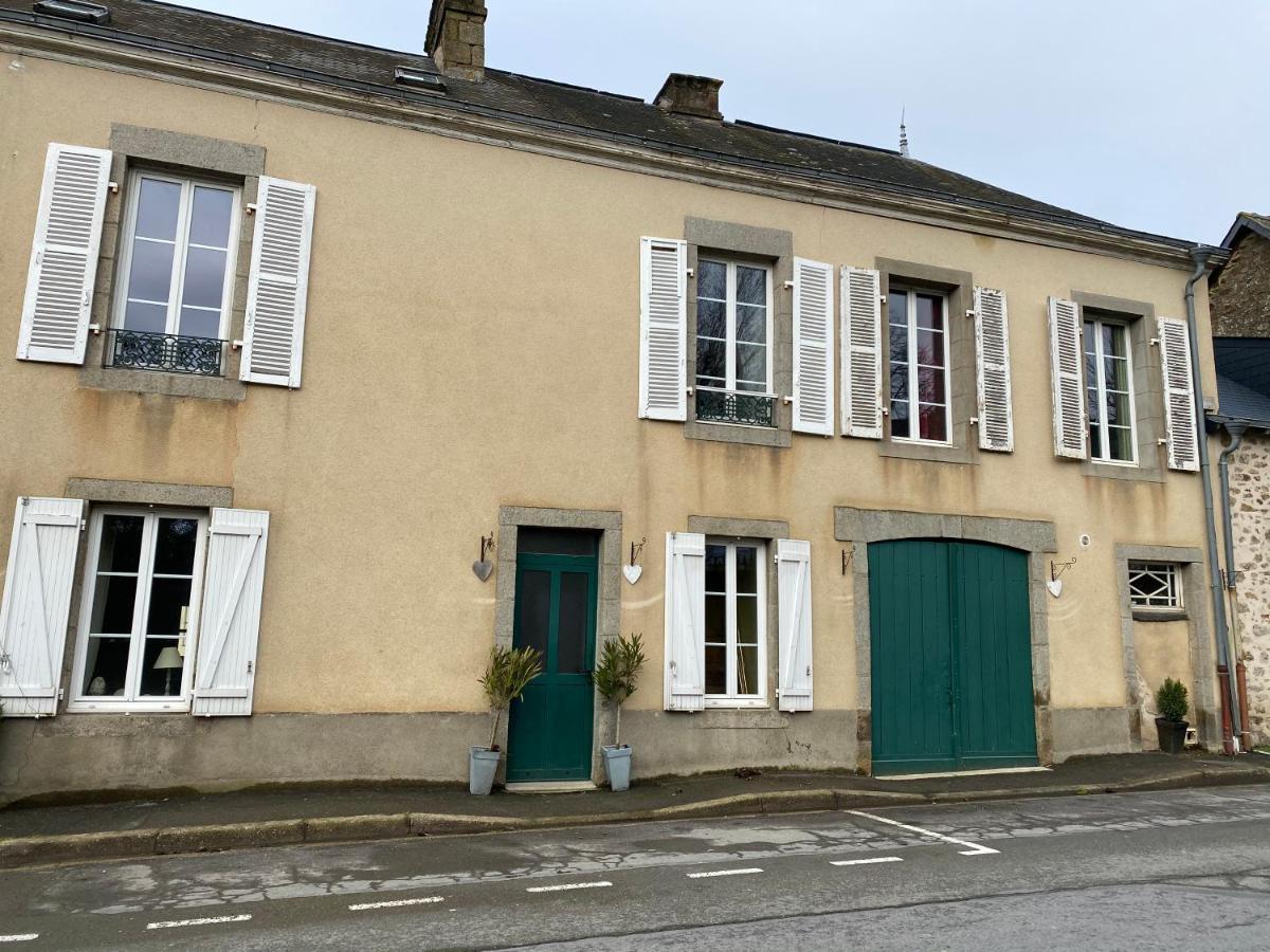 Bed and Breakfast Le Trianon Le Bourgneuf-la-Foret Экстерьер фото