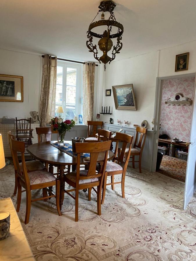 Bed and Breakfast Le Trianon Le Bourgneuf-la-Foret Экстерьер фото